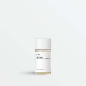 HEARTLEAF PORE CONTROL CLEANSING OIL product photo
