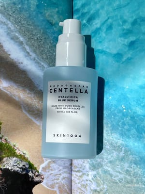 Skin1004 Madagascar Centella Hyalu-Cica Blue Serum 30ml product photo
